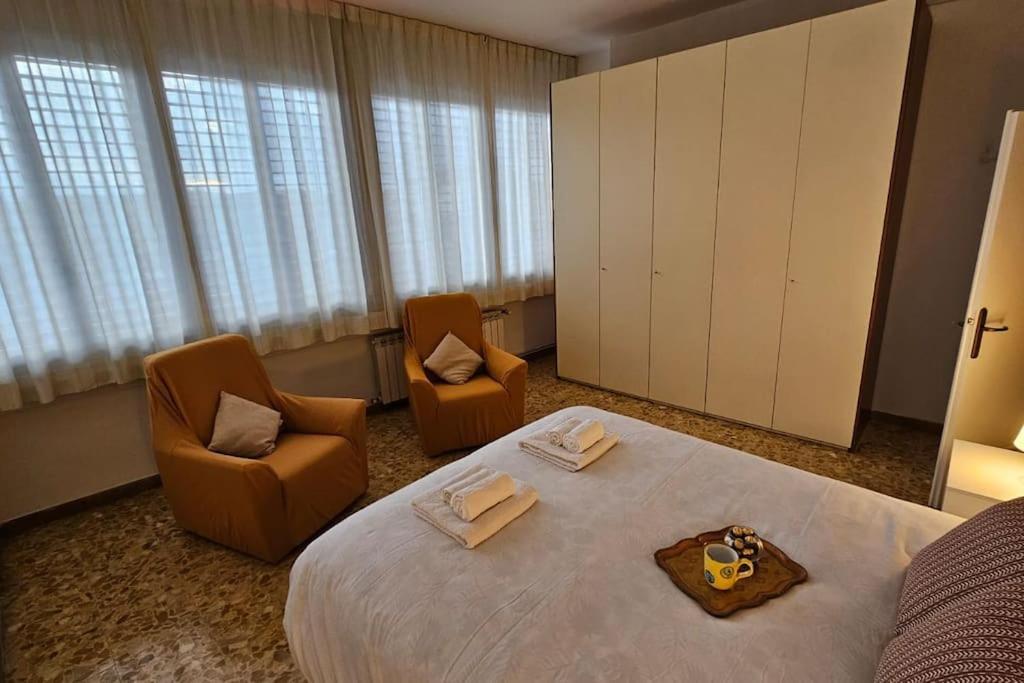 Monticelli Apt - 6 Posti Letto Florenz Exterior foto